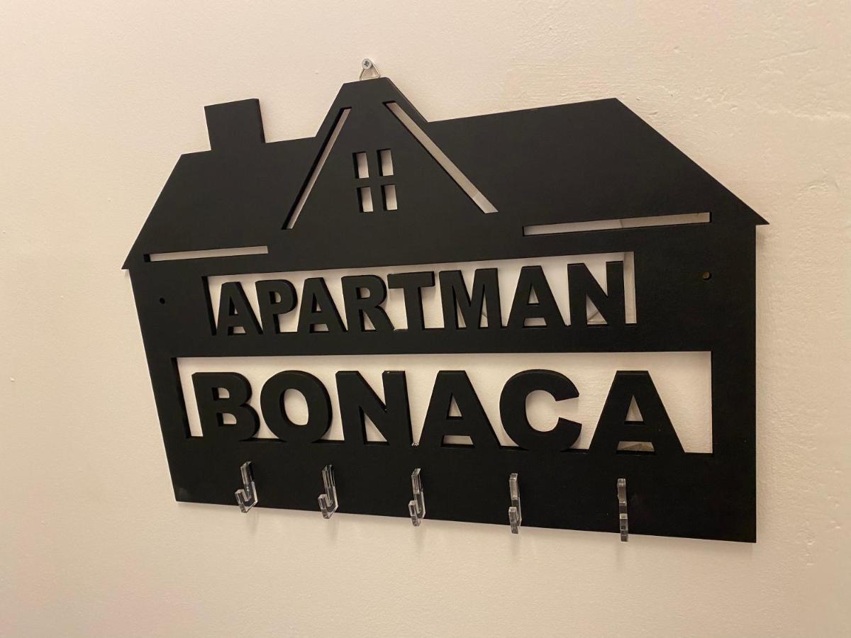 Apartmán Apartman Bonaca Ni Exteriér fotografie