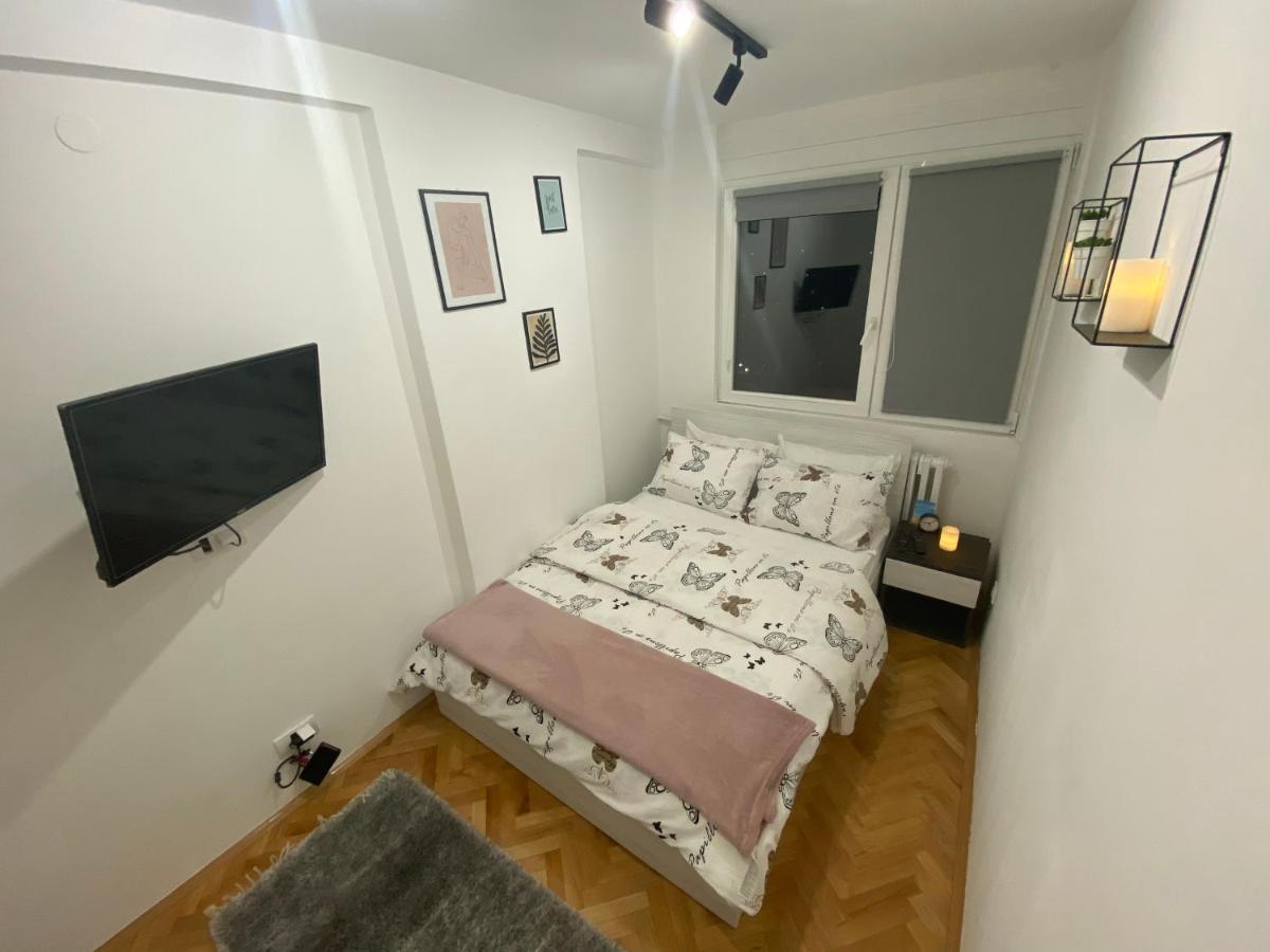 Apartmán Apartman Bonaca Ni Exteriér fotografie